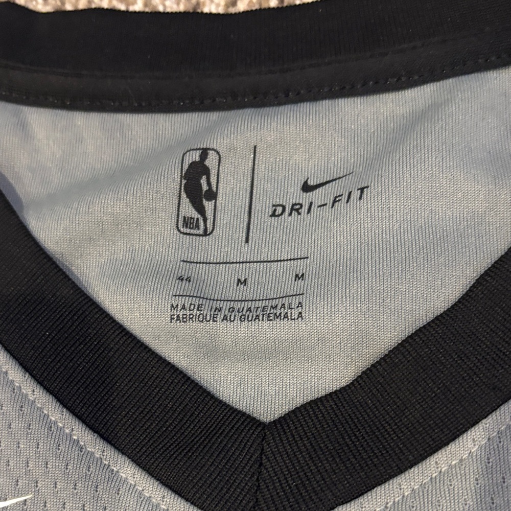 Nike Gray Basketball Jerseys Durant & Irving - Picture 6 of 7